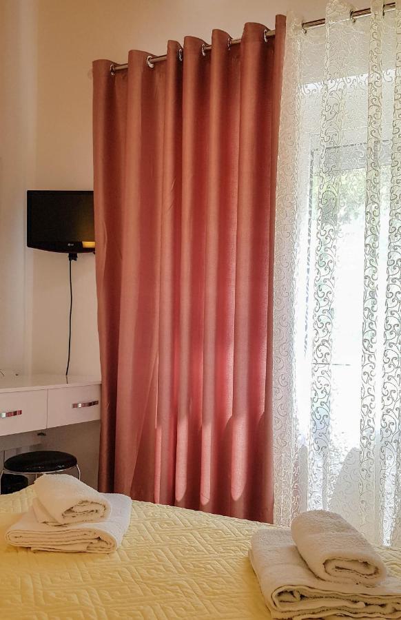 Villa Goliku Pestani Exteriör bild