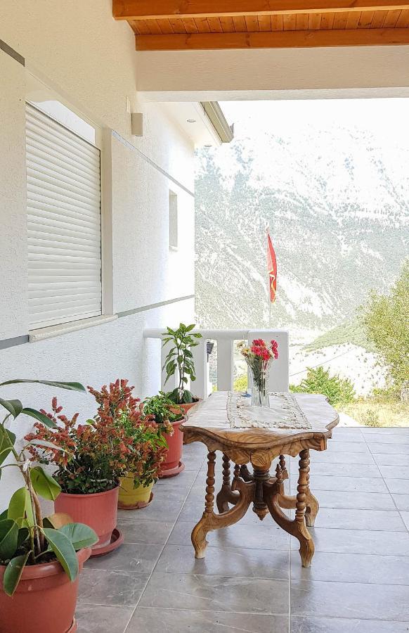 Villa Goliku Pestani Exteriör bild
