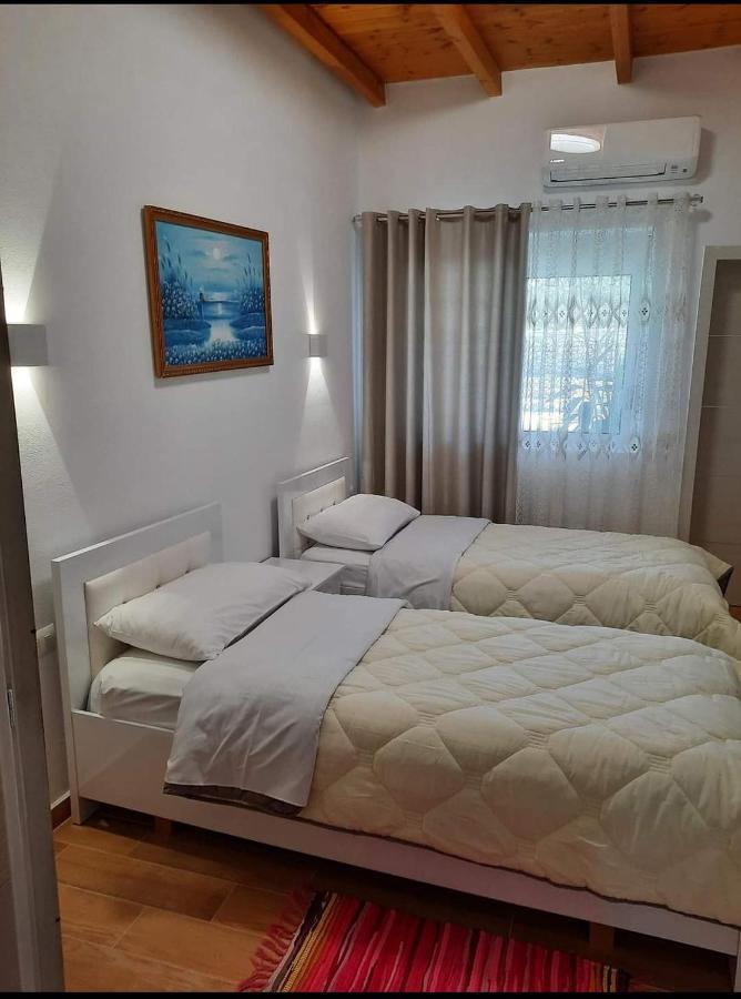 Villa Goliku Pestani Exteriör bild